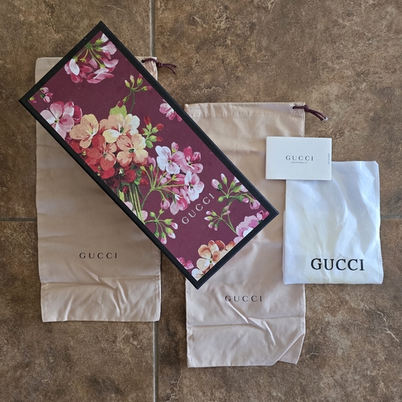 Limited EditionGUCCIStorage 4 Bundle